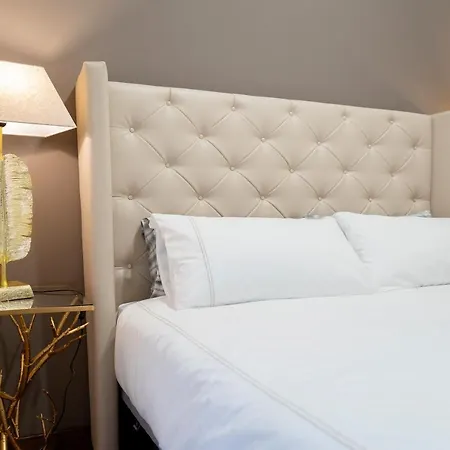 Apartamento De La Guardia 1 *